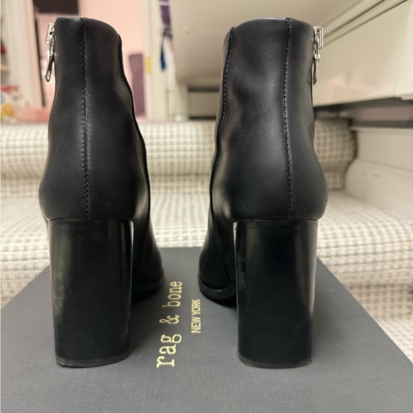 Rag & Bone Avery Leather Ankle Boot
Size 5, great condition - Picture 3 of 8